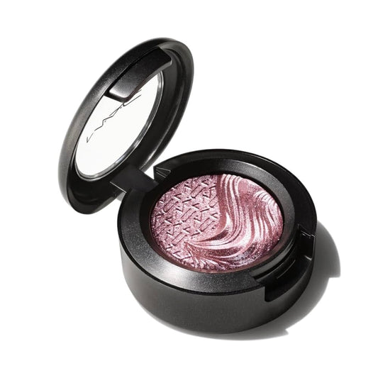 Extra dimension eye shadow