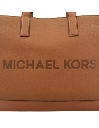 Bolso de mano Tote Michael Kors Cooper en relieve color café