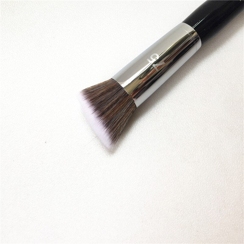 Pro Angled Contour Brush #75 Sephora Collection